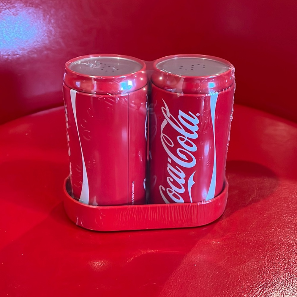 NIP Coca Cola salt and pepper shakers